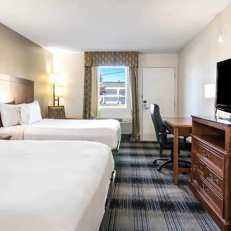 Americas Best Value Inn Пери Екстериор снимка